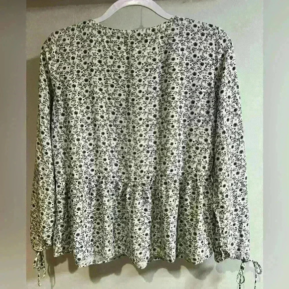Ann Taylor Floral Blouse Size S - Picture 6 of 6
